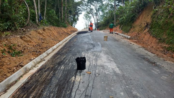 Você está visualizando atualmente Prefeitura de Manaus avança em frentes de obras na zona Norte e Oeste da cidade