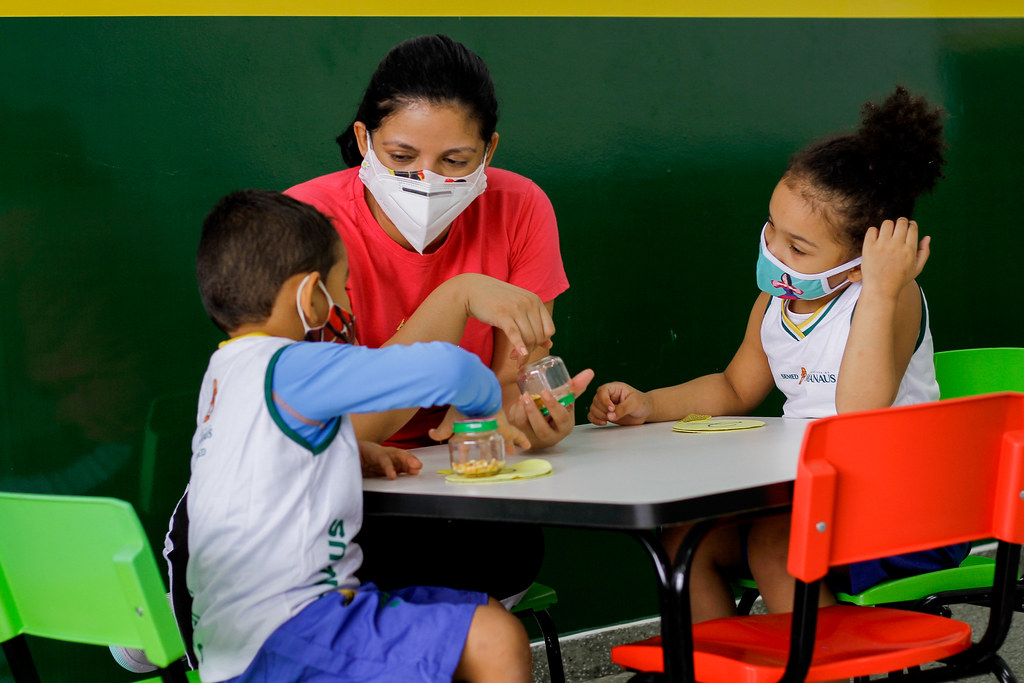 Leia mais sobre o artigo ‘Auxílio Conectividade’ beneficia professores da cidade de Manaus