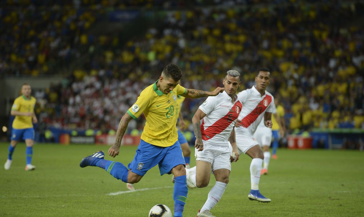 Você está visualizando atualmente Copa América: Brasil enfrenta seleção peruana no Nilton Santos