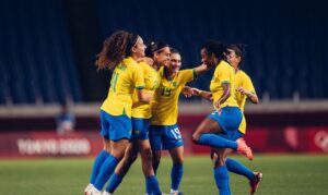 Leia mais sobre o artigo Seleção feminina de futebol bate a Zâmbia e pega o Canadá nas quartas