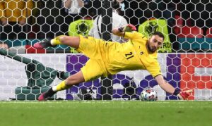 Leia mais sobre o artigo Goleiro italiano Donnarumma acerta com o PSG após deixar o Milan