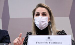 Leia mais sobre o artigo Francieli Fantinato ex-coordenadora do Programa Nacional de Imunizações (PNI), prestou depoimento nesta quinta-feira (08/07) à CPI da pandemia