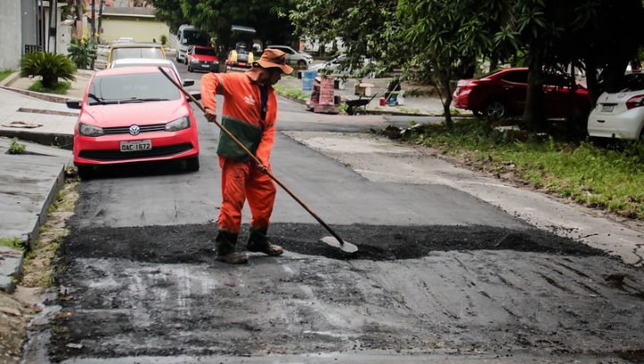 Leia mais sobre o artigo 40 toneladas de massa asfáltica é aplicada na cidade de Manaus