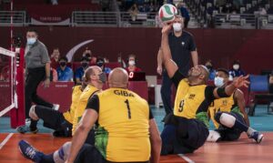 Leia mais sobre o artigo Vôlei sentado: Brasil perde para Comitê Russo e vai brigar pelo bronze