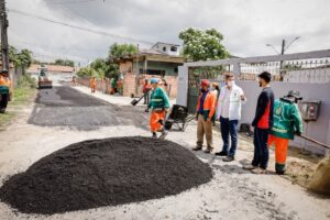 Leia mais sobre o artigo Em Manaus, é realizado mutirão de obras e asfalto em bairro