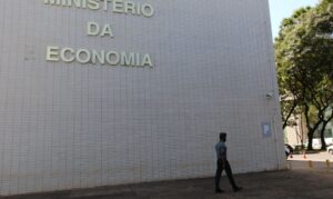 Leia mais sobre o artigo Brasil começará a reduzir IOF cambial ainda este ano