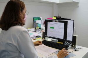 Leia mais sobre o artigo FCecon- bolsistas apresentam resultados parciais de pesquisas ligadas à Oncologia