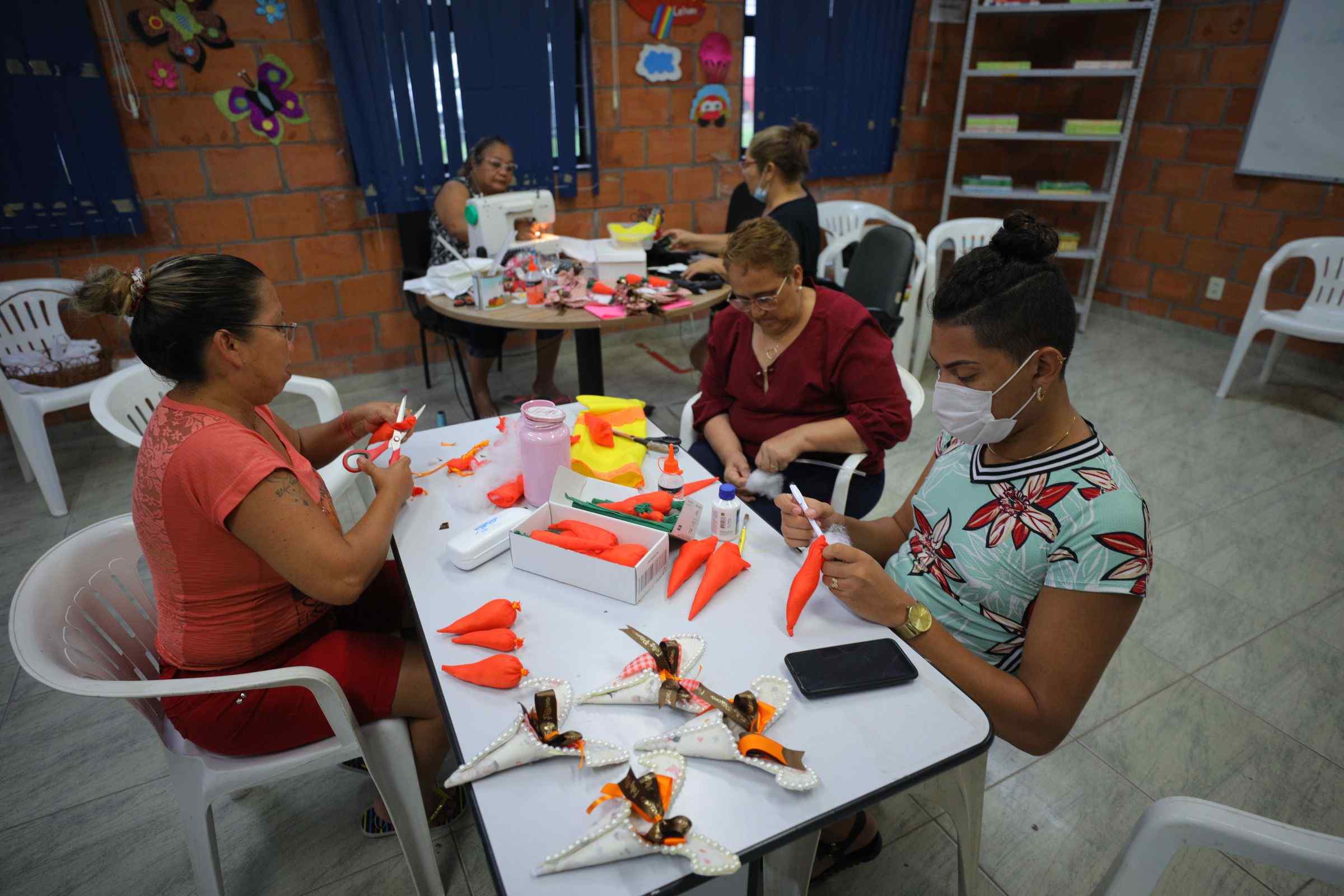 Leia mais sobre o artigo Oficinas de Páscoa garantem renda e capacitação a artesãos do Prosamin+