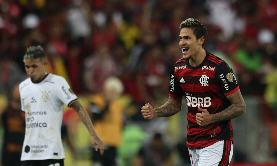 Leia mais sobre o artigo Flamengo derrota Corinthians e avança na Libertadores