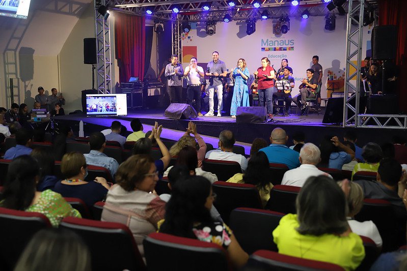 Você está visualizando atualmente Em Manaus é realizado evento  “Professor, meu orgulho” para homenagear profissionais