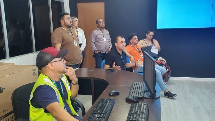 Você está visualizando atualmente Centro de Controle Operacional do IMMU recebe visita técnica da Prefeitura de Manaus