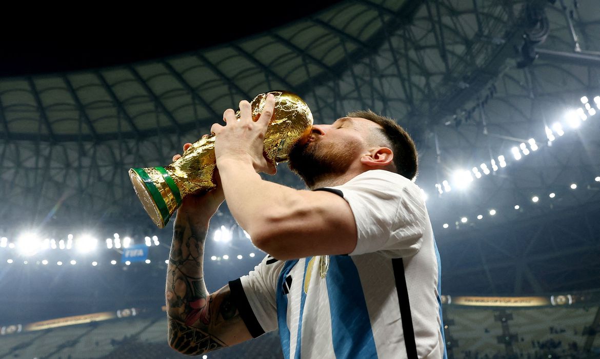 Leia mais sobre o artigo Argentina conquistou o tricampeonato mundial e consagra Lionel Messi