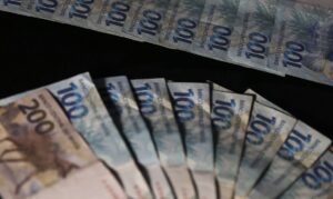 Leia mais sobre o artigo Arrecadação federal atinge R$ 172,03 bilhões em novembro