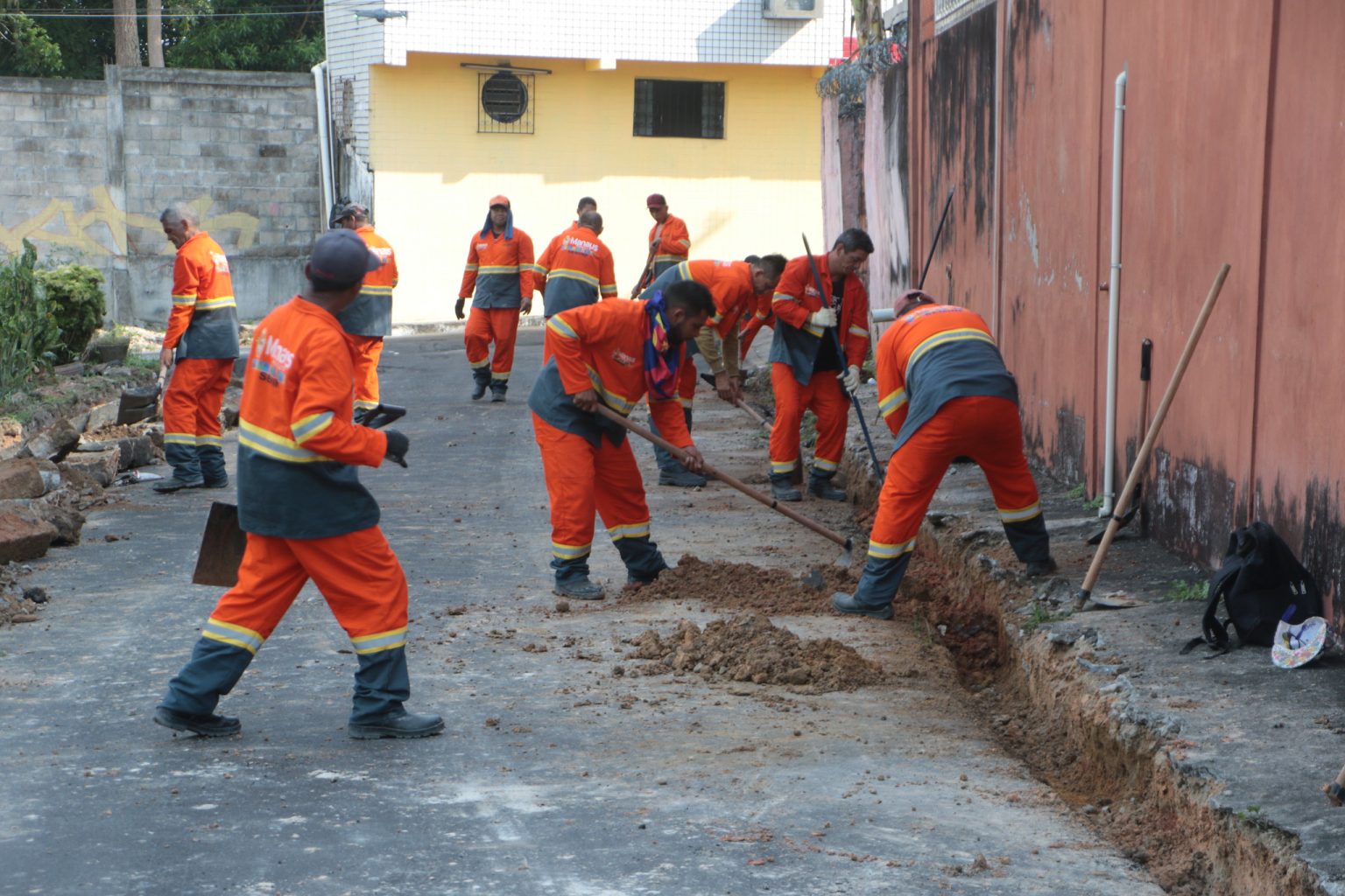 Leia mais sobre o artigo Recuperação de calçada e meio-fio na zona Leste de Manaus