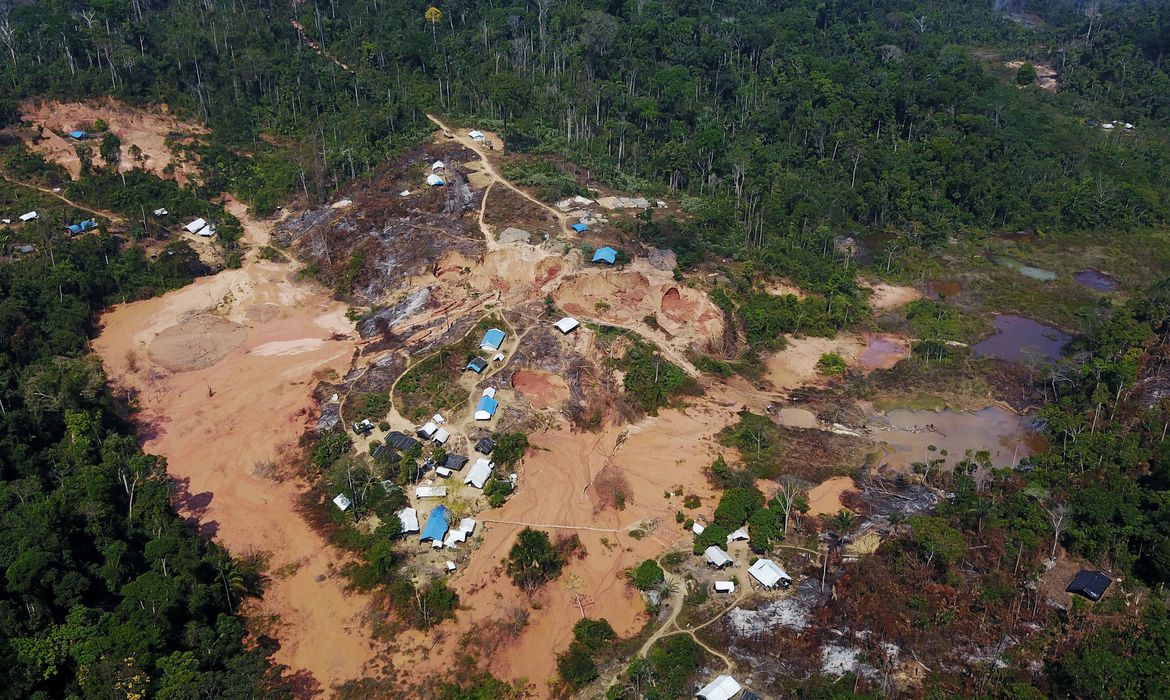 Você está visualizando atualmente Amazônia: garimpo ilegal em terras indígenas subiu 1.217% em 35 anos