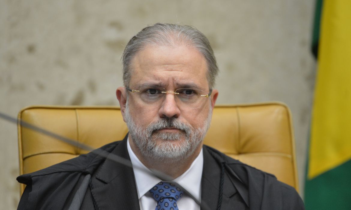 Leia mais sobre o artigo Augusto Aras defende respeito ao voto popular e às diferenças