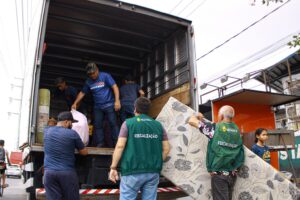 Leia mais sobre o artigo <strong>Prefeitura inicia mudança de famílias desalojadas do bairro Jorge Teixeira</strong>