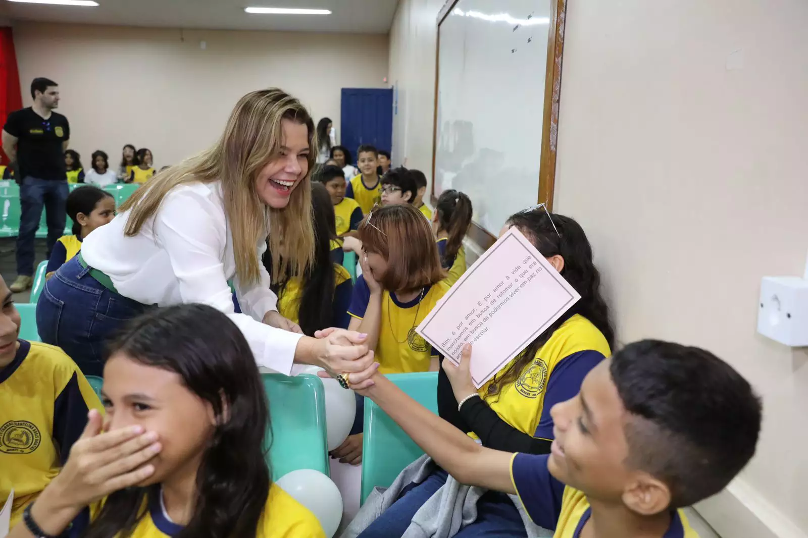 Leia mais sobre o artigo Governo do Amazonas promove ‘Dia D’ de cultura de paz nas unidades de ensino do estado