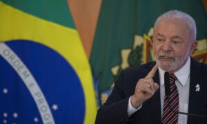 Leia mais sobre o artigo Lula quer relançar parceria com China em mais de 20 acordos