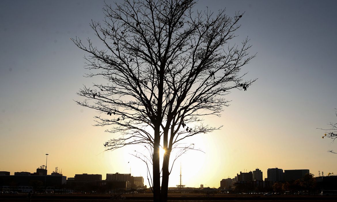 Você está visualizando atualmente Temperaturas globais devem subir a níveis recordes nos próximos anos