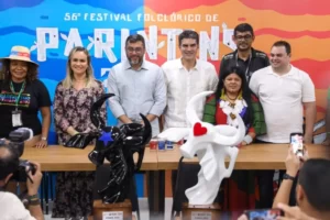 Leia mais sobre o artigo Sustentabilidade e reconhecimento ao empenho dos bumbás norteiam a confecção dos troféus do 56⁰ Festival Folclórico de Parintins