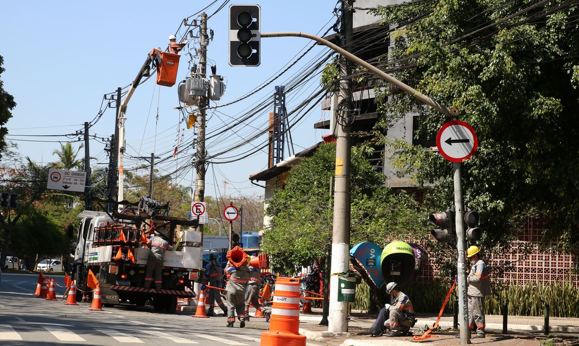 Leia mais sobre o artigo Programa Energias da Amazônia terá integração de sistemas isolados