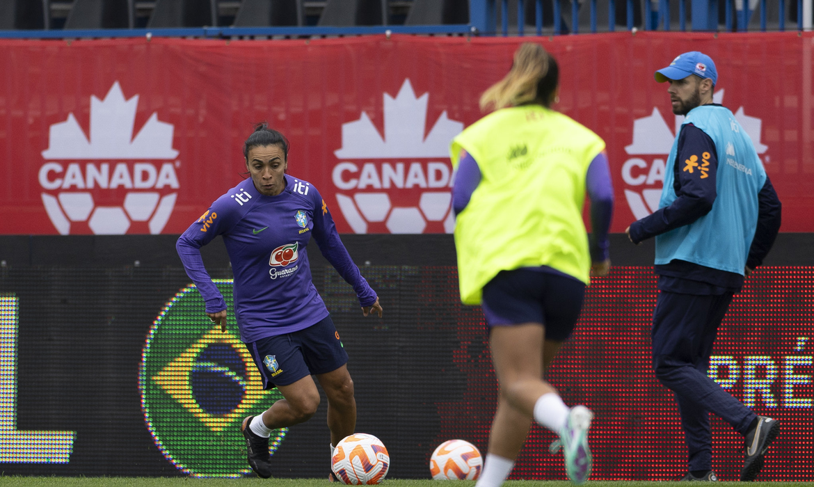 Leia mais sobre o artigo Com Arthur Elias no comando, seleção feminina pega Canadá neste sábado