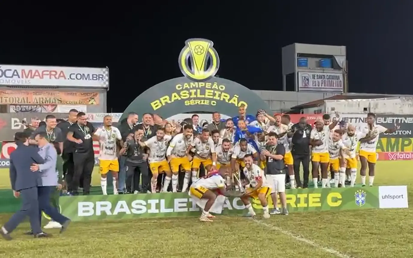 Leia mais sobre o artigo AMAZONAS VENCE O BRUSQUE E CONQUISTA TÍTULO HISTÓRICO DE CAMPEÃO DA SÉRIE C