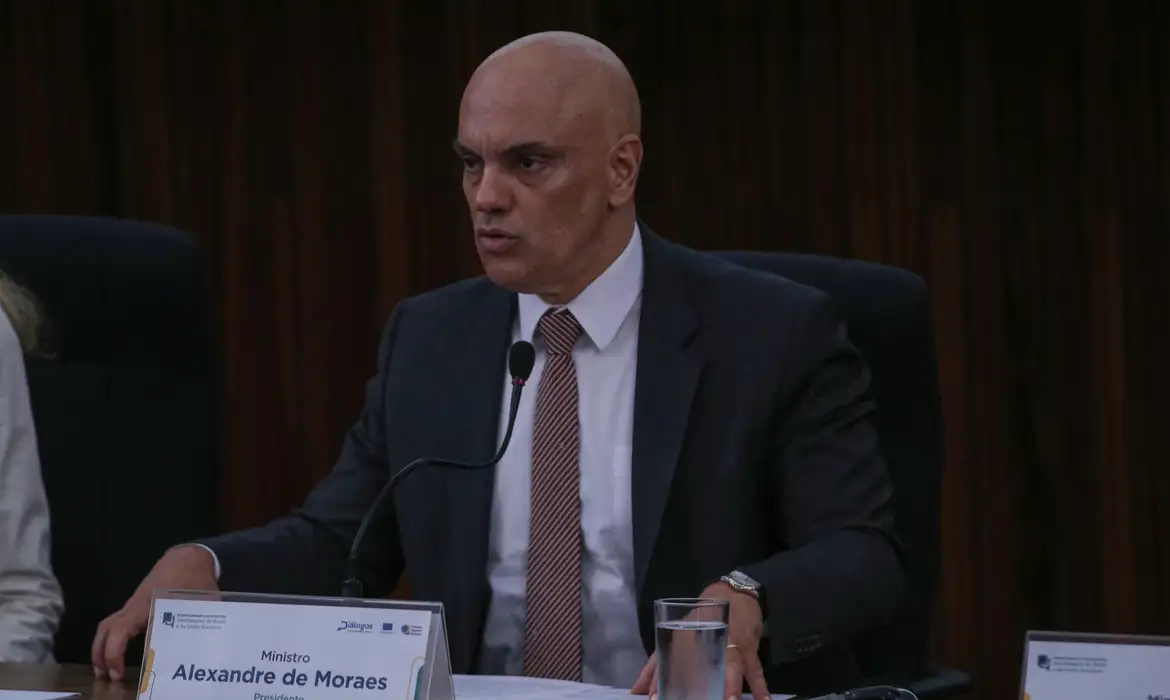 Você está visualizando atualmente 8 de janeiro: Ministro Moraes vota por tornar réus membros da cúpula da PMDF