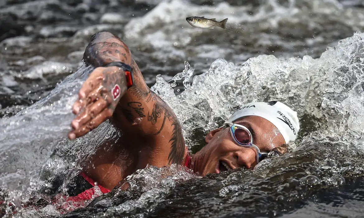 Leia mais sobre o artigo Natação: Ana Marcela é bronze nos 5km, o 1ª pódio do Brasil no Mundial