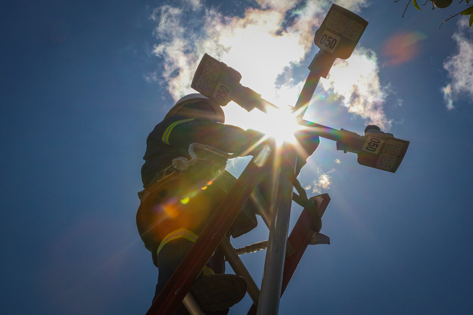 Leia mais sobre o artigo AM- Implantação de LED em Guajará tem início