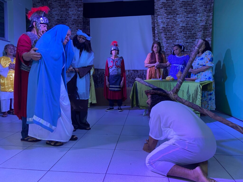 Leia mais sobre o artigo Paixão de Cristo: Grupo de Teatro da FUnATI intensifica ensaios do espetáculo teatral