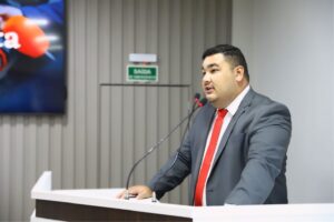 Leia mais sobre o artigo Lei de Alfabetização Digital para Estudantes com Deficiência, proposta por Alex Garcia, é sancionada em Parintins