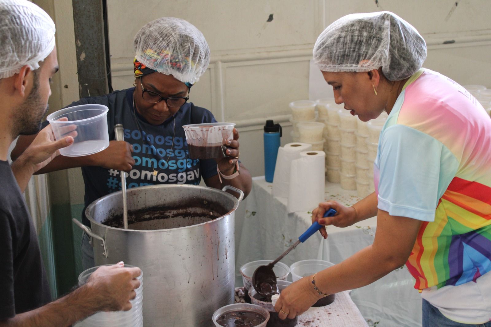 Leia mais sobre o artigo Feijoada beneficente arrecada recursos para instituição que acolhe famílias em situação de vulnerabilidade social