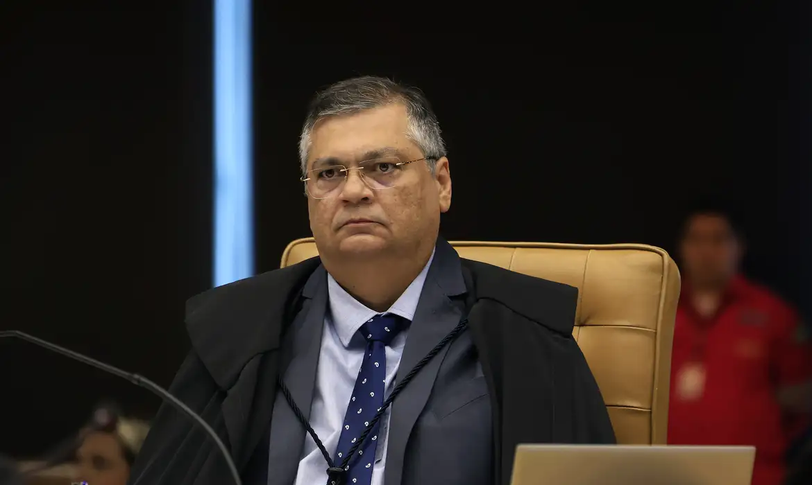 Leia mais sobre o artigo Ministro do STF determina medidas de combate às queimadas