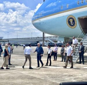 Leia mais sobre o artigo Em visita histórica ao Amazonas, governador recepciona presidente dos EUA Joe Biden