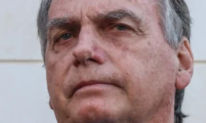 Leia mais sobre o artigo Bolsonaro atuou de forma “direta e efetiva” para tentar golpe