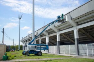 Leia mais sobre o artigo Obras de modernização do Estádio Carlos Zamith chegam a 65% de conclusão