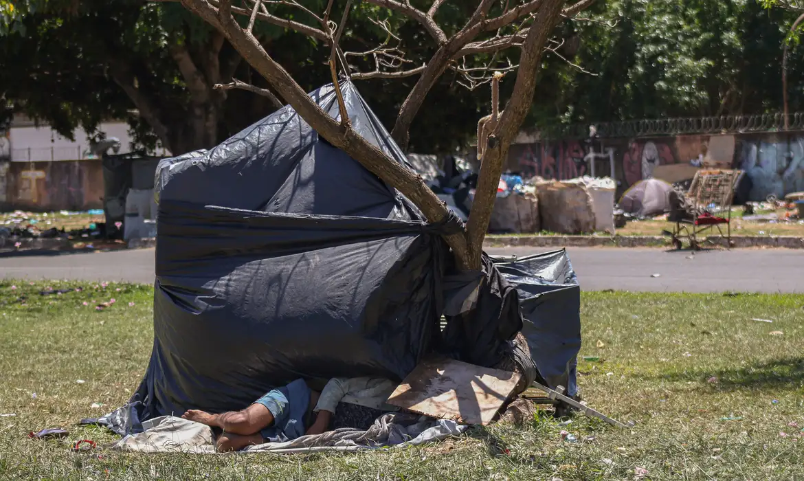 Você está visualizando atualmente Aumenta em 25% o número de pessoas em situação de rua no país