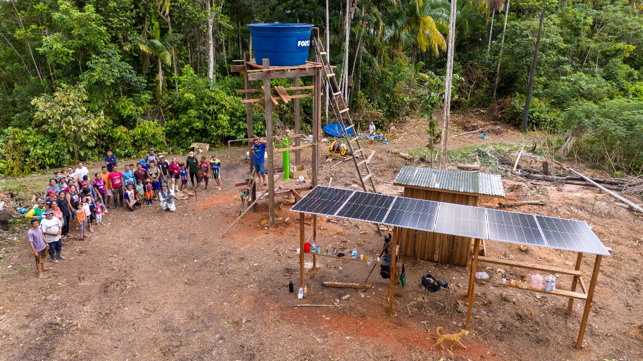 Você está visualizando atualmente Ribeirinhos destacam como sistema de captação de água diminui impactos de estiagem de 2024 no Amazonas