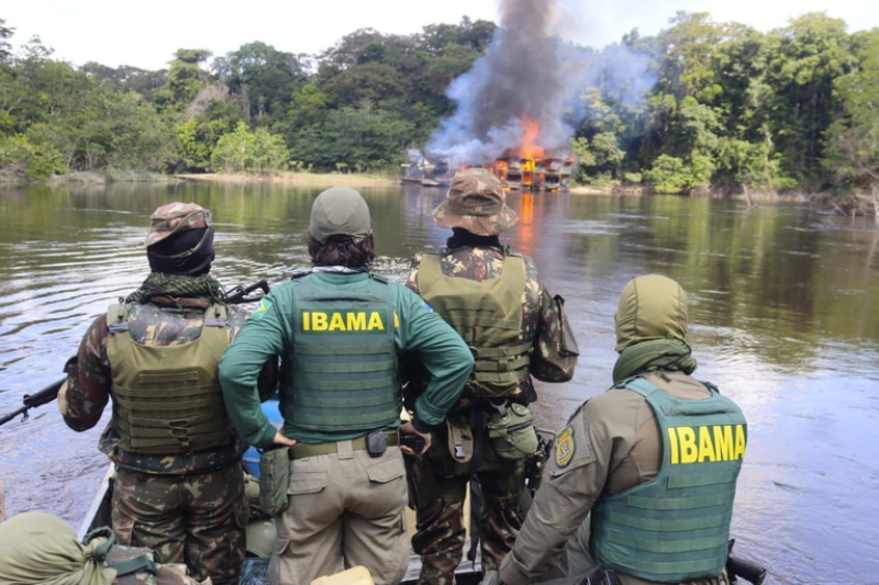 Você está visualizando atualmente MPF aciona Justiça contra mineração ilegal no Amazonas e cobra atuação da Marinha