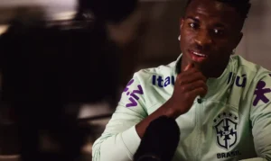 Leia mais sobre o artigo Ancelotti projeta “melhor versão” de Vinícius Júnior na Seleção