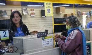 Leia mais sobre o artigo INSS: reembolso de descontos ilegais começa nesta quinta-feira